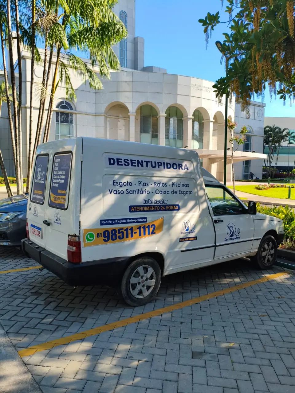 Frota da JB Desentupidora - Veículos equipados